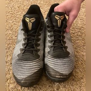 Nike Kobe Mentality II - grey and gold